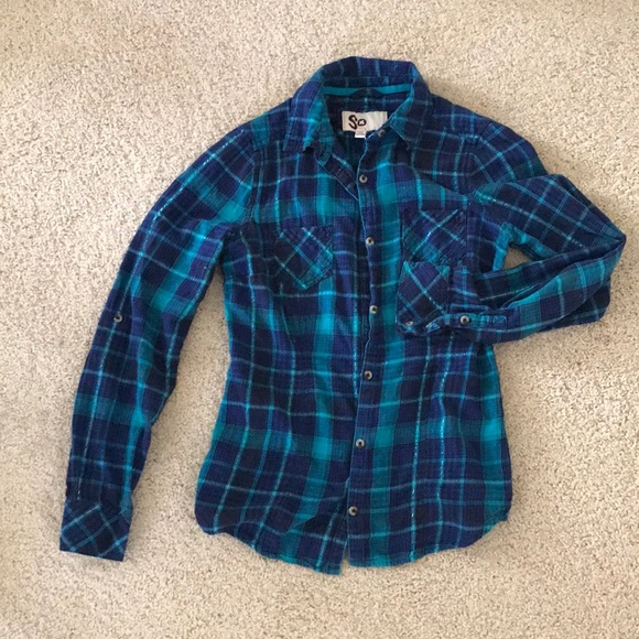 SO Plaid Top - Picture 2 of 2